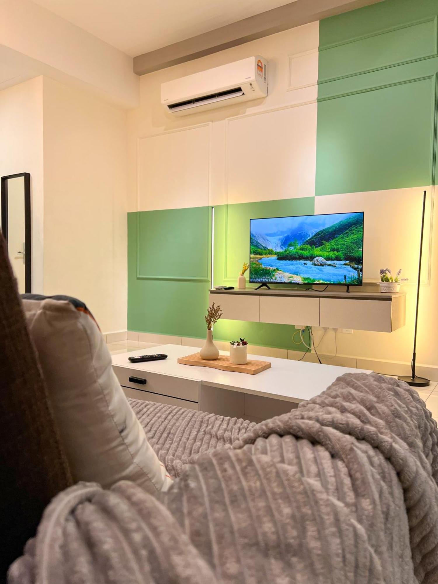 Modern Suites IArte@Mont Kiara I2B1.5B I3 PAX Kuala Lumpur Bagian luar foto