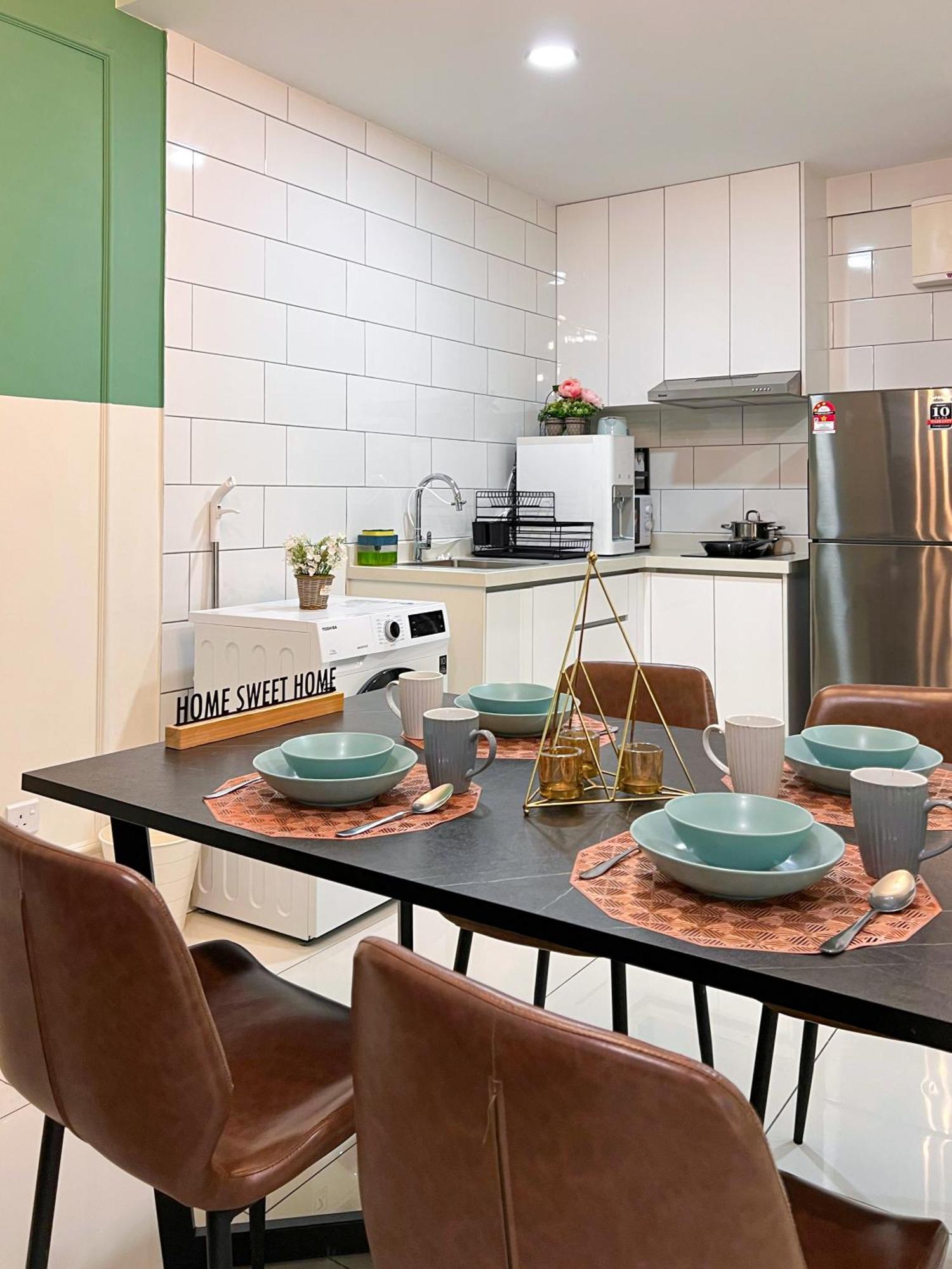 Modern Suites IArte@Mont Kiara I2B1.5B I3 PAX Kuala Lumpur Bagian luar foto