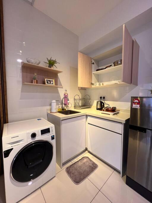 Modern Suites IArte@Mont Kiara I2B1.5B I3 PAX Kuala Lumpur Bagian luar foto