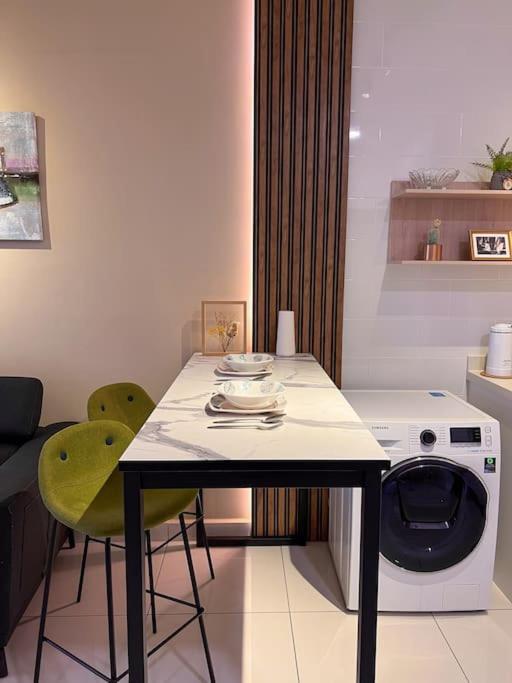Modern Suites IArte@Mont Kiara I2B1.5B I3 PAX Kuala Lumpur Bagian luar foto